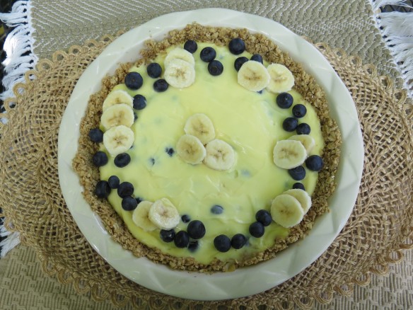 Blueberry Banana Cream Pie with Oatmeal Crust  - IMG_3295_1